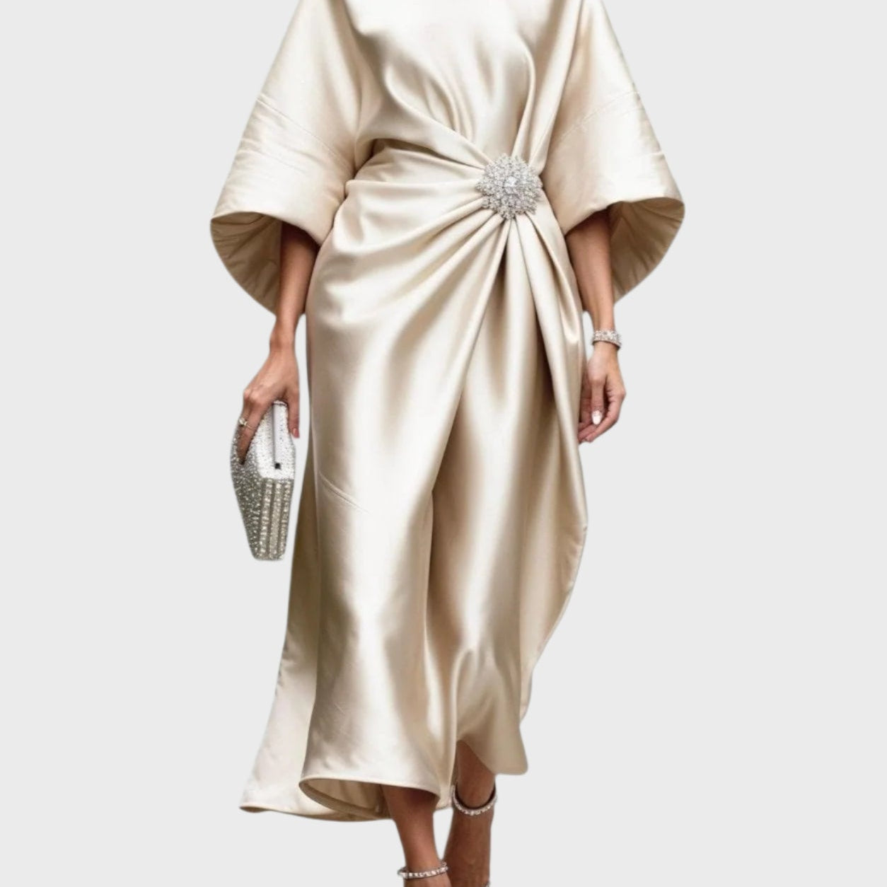 Rochie din Satin cu Plisare Pe Laterale și Cataramă Decorativă