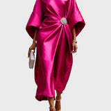 Rochie din Satin cu Plisare Pe Laterale și Cataramă Decorativă