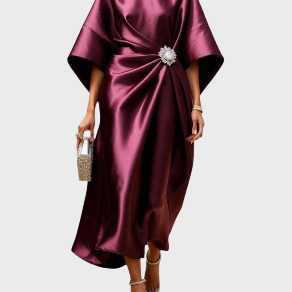 Rochie din Satin cu Plisare Pe Laterale și Cataramă Decorativă