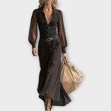 Rochie maxi cu mâneci transparente și închidere cu nasturi