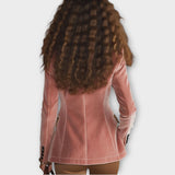 Blazer din catifea personalizat cu detalii statement