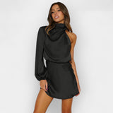 Rochie Satinat cu Design Asimetric