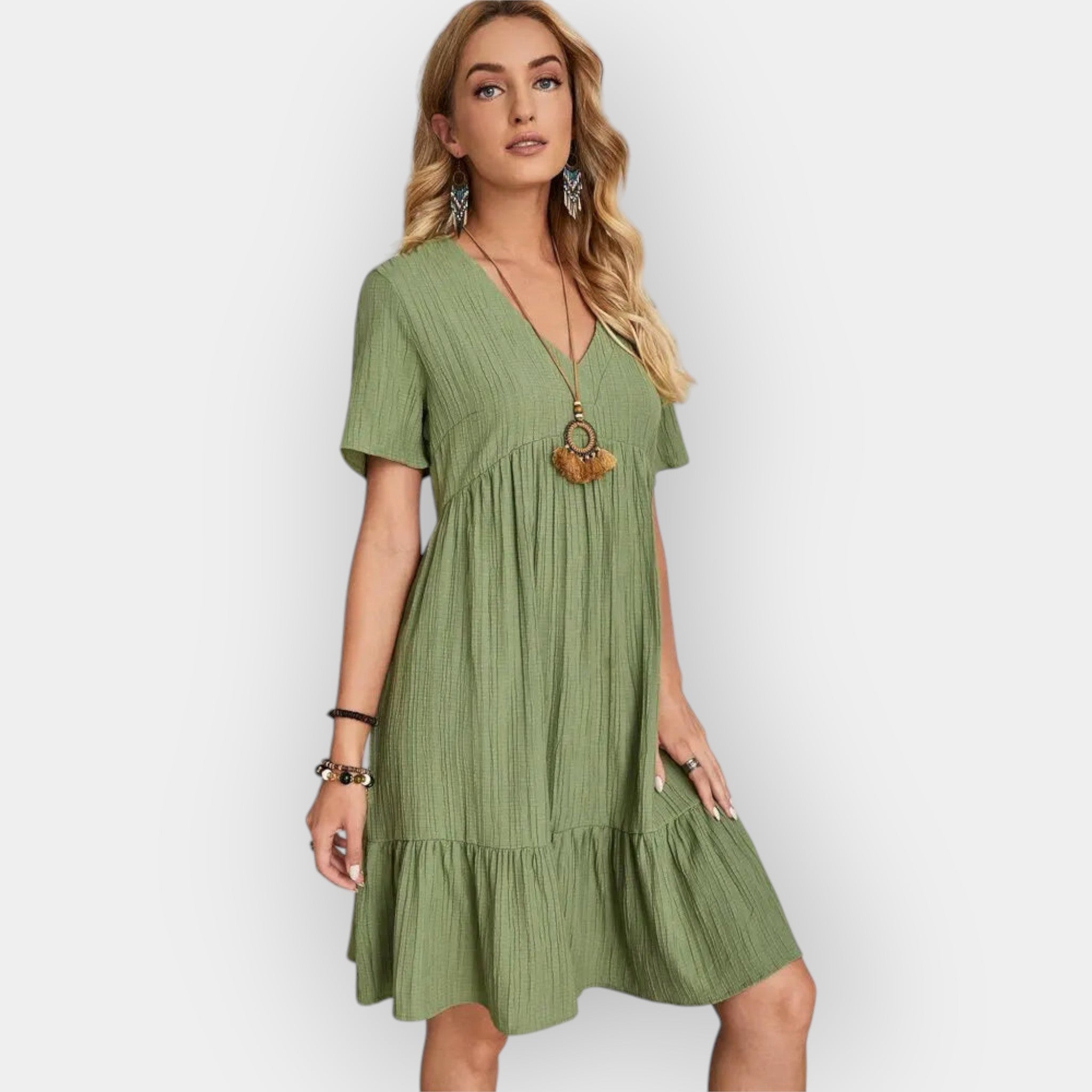 Rochie Midi cu Decupaj în V