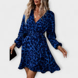 Rochie elegantă cu imprimeu leopard, decolteu în V și curea ajustabilă