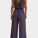 Lorena | Rochie Mono cu Detalii Aurii și Fendă pe Picior