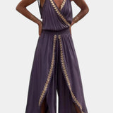 Lorena | Rochie Mono cu Detalii Aurii și Fendă pe Picior