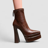 Andrea – O atingere de lux care îți transformă look-ul