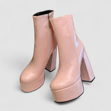 Carina – Botine cu platformă super înaltă, cu farmec și încredere