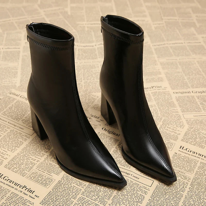 Ana – Echilibrul perfect între sofisticare și confort