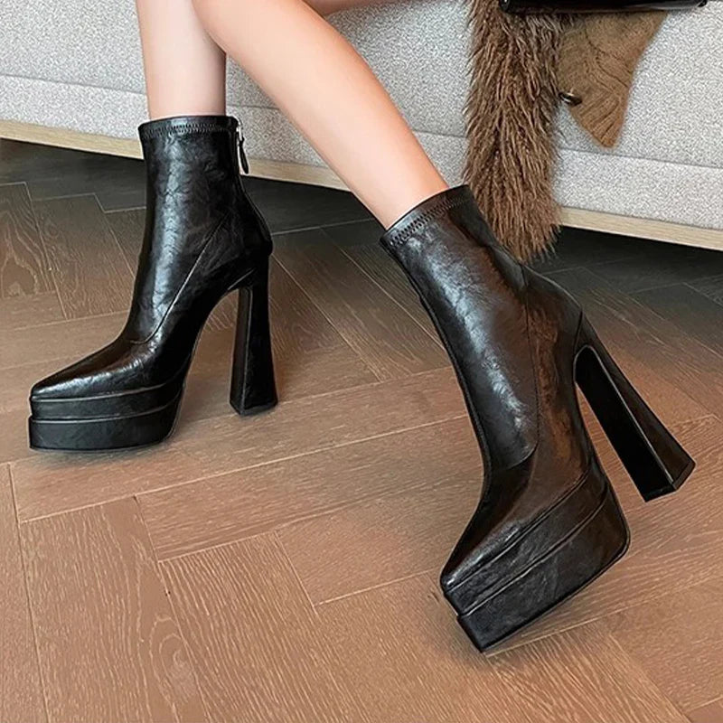 Andrea – O atingere de lux care îți transformă look-ul