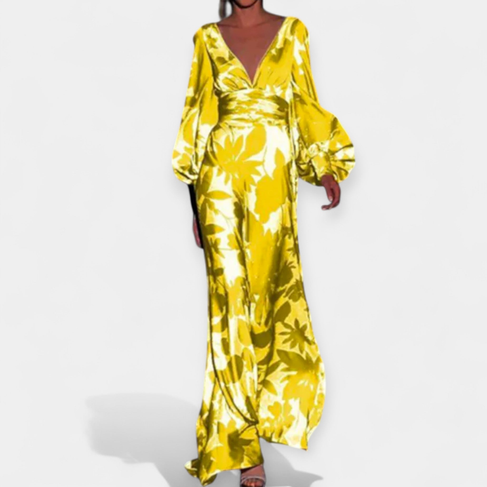 Rochie cu Detalii Aerate