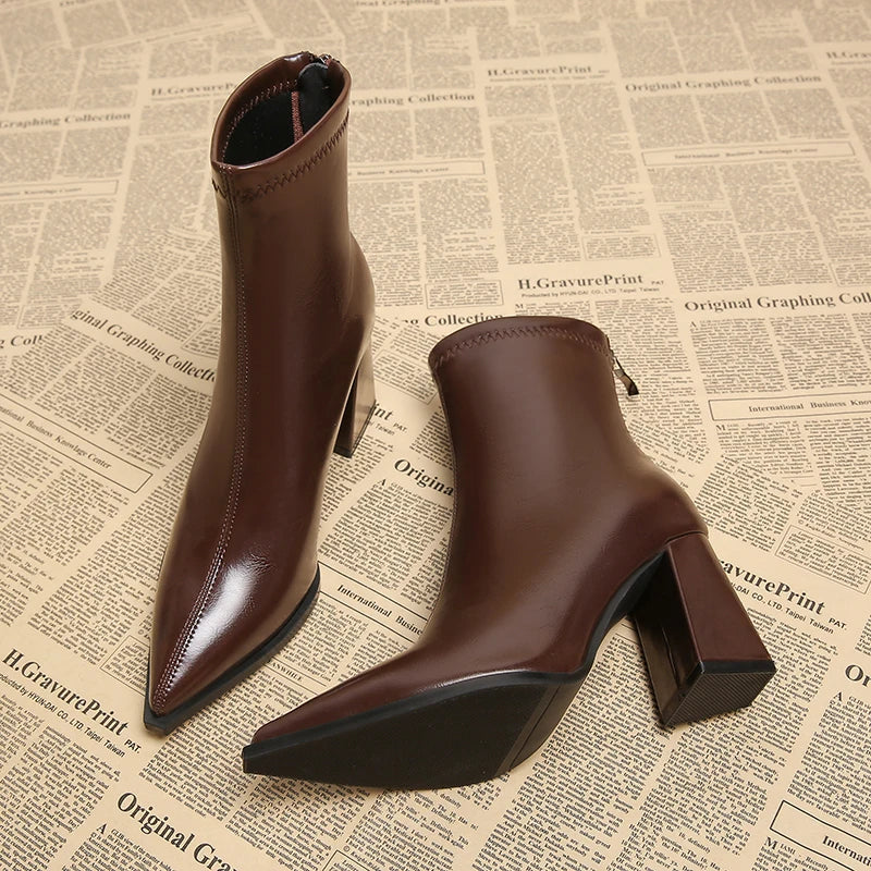 Ana – Echilibrul perfect între sofisticare și confort