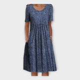 Rochie cu Model Floral și Mâneci Scurte