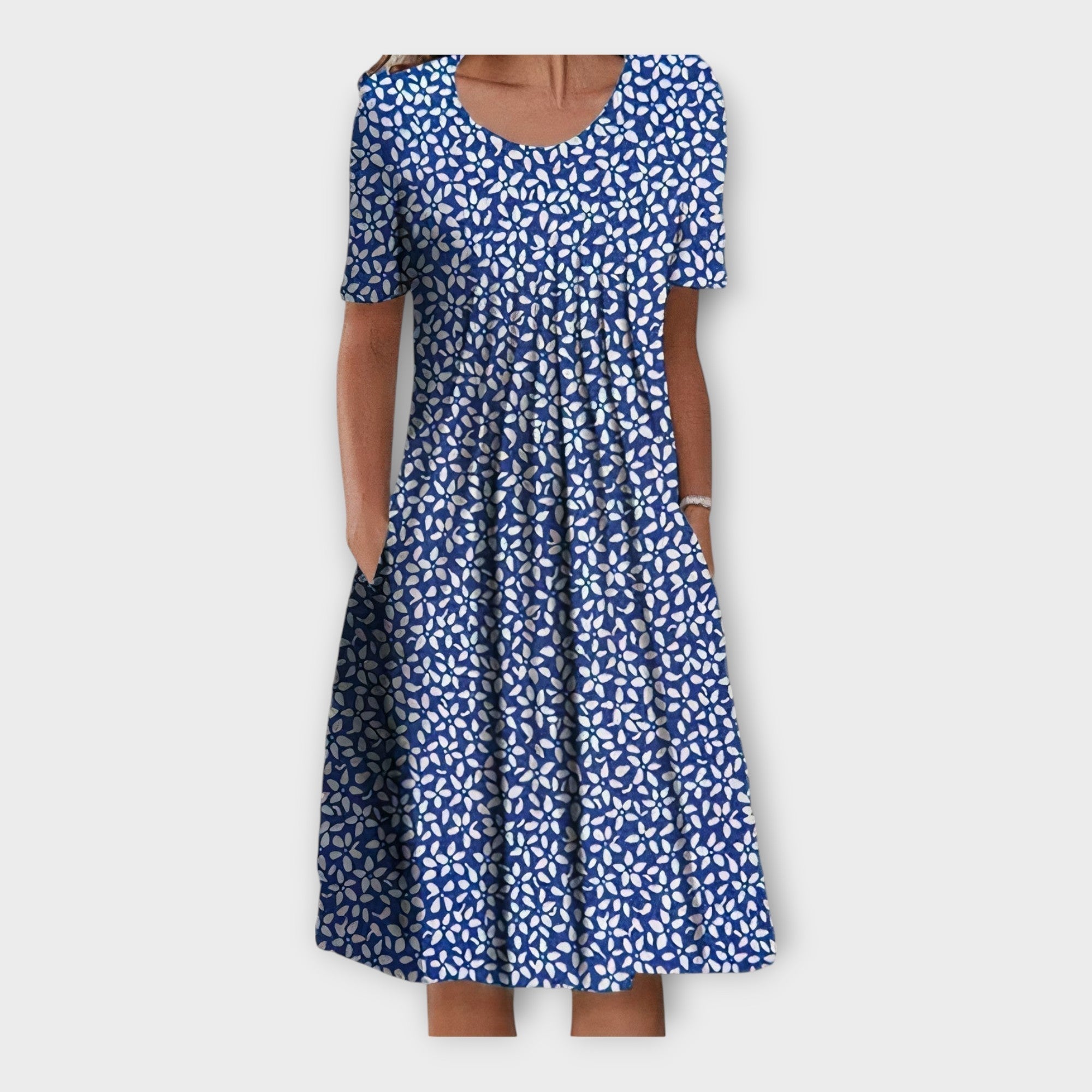 Rochie cu Model Floral și Mâneci Scurte