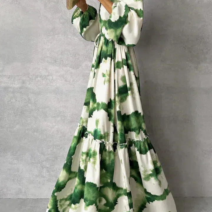 Gabriela | Rochie Lungă Elegantă cu Mâneci Lungi și Decupaj în V