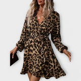 Rochie elegantă cu imprimeu leopard, decolteu în V și curea ajustabilă