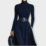 Rochie Maxi Elegantă cu Gât Înalt