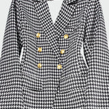 Blazer în linie clasică