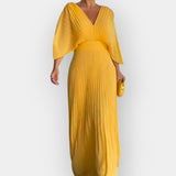 Rochie Elegantă Plisată cu Linie Stilată